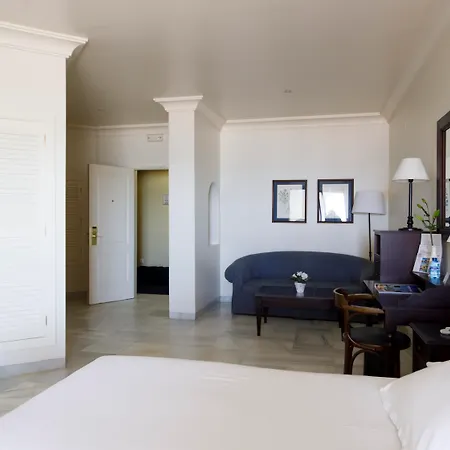Duque De Najera Hotel 4*