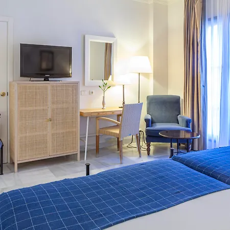 Hotel Duque De Najera 4*